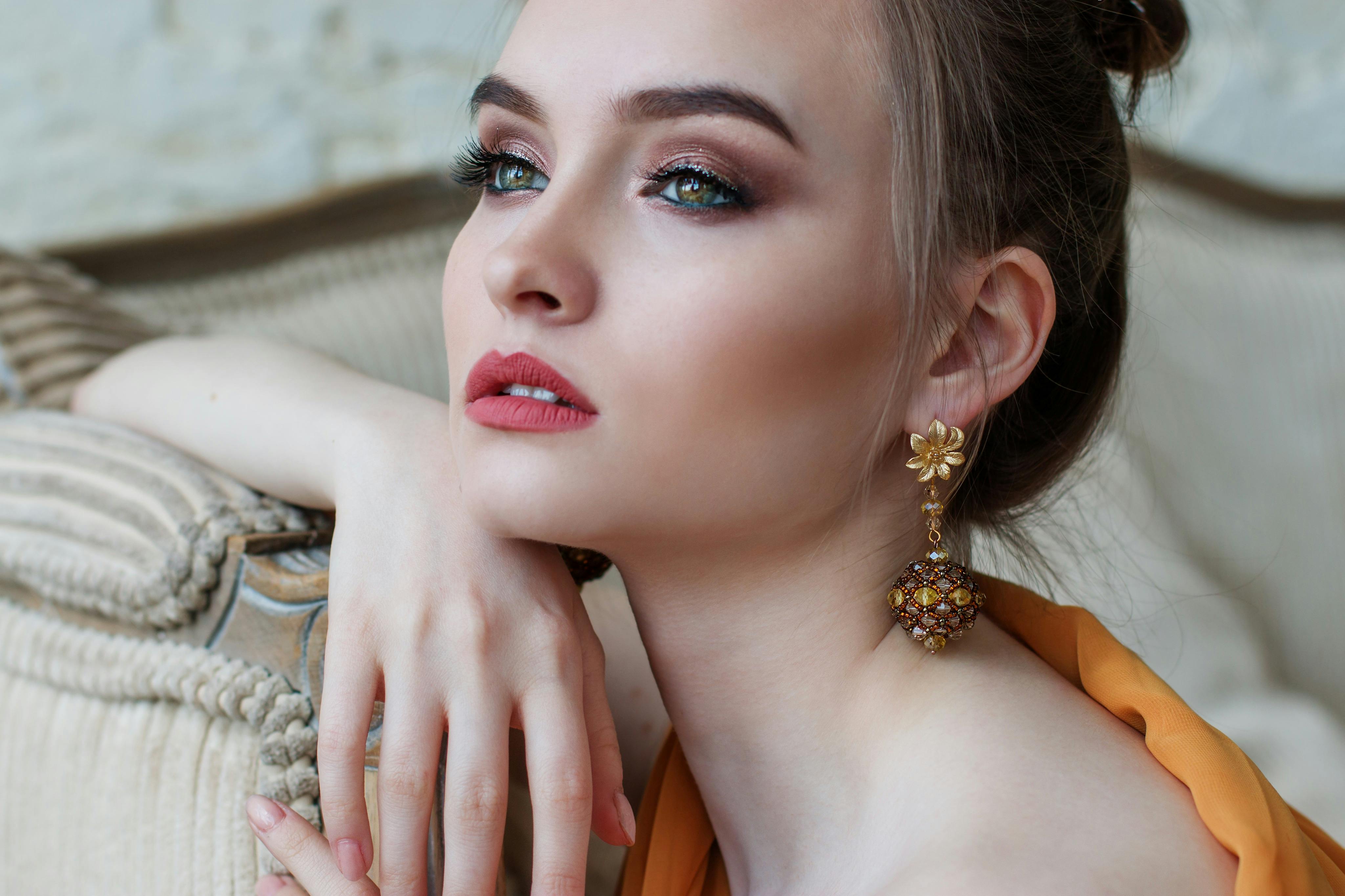 5 Perfect Earrings for Formal Dress - Blogs - Kiralala.com