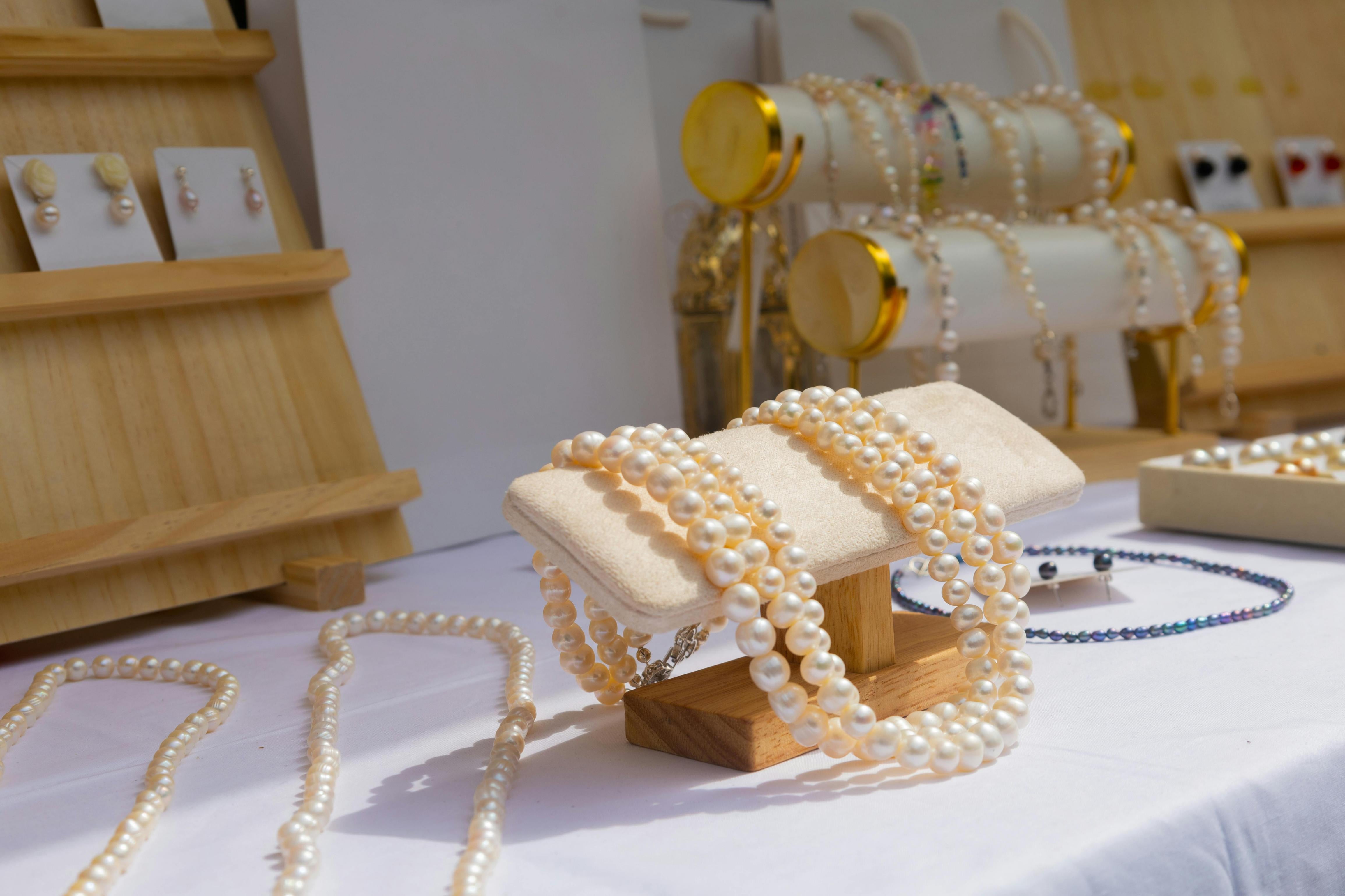 How to Choose the Perfect Pearl Jewelry - Blogs - Kiralala.com