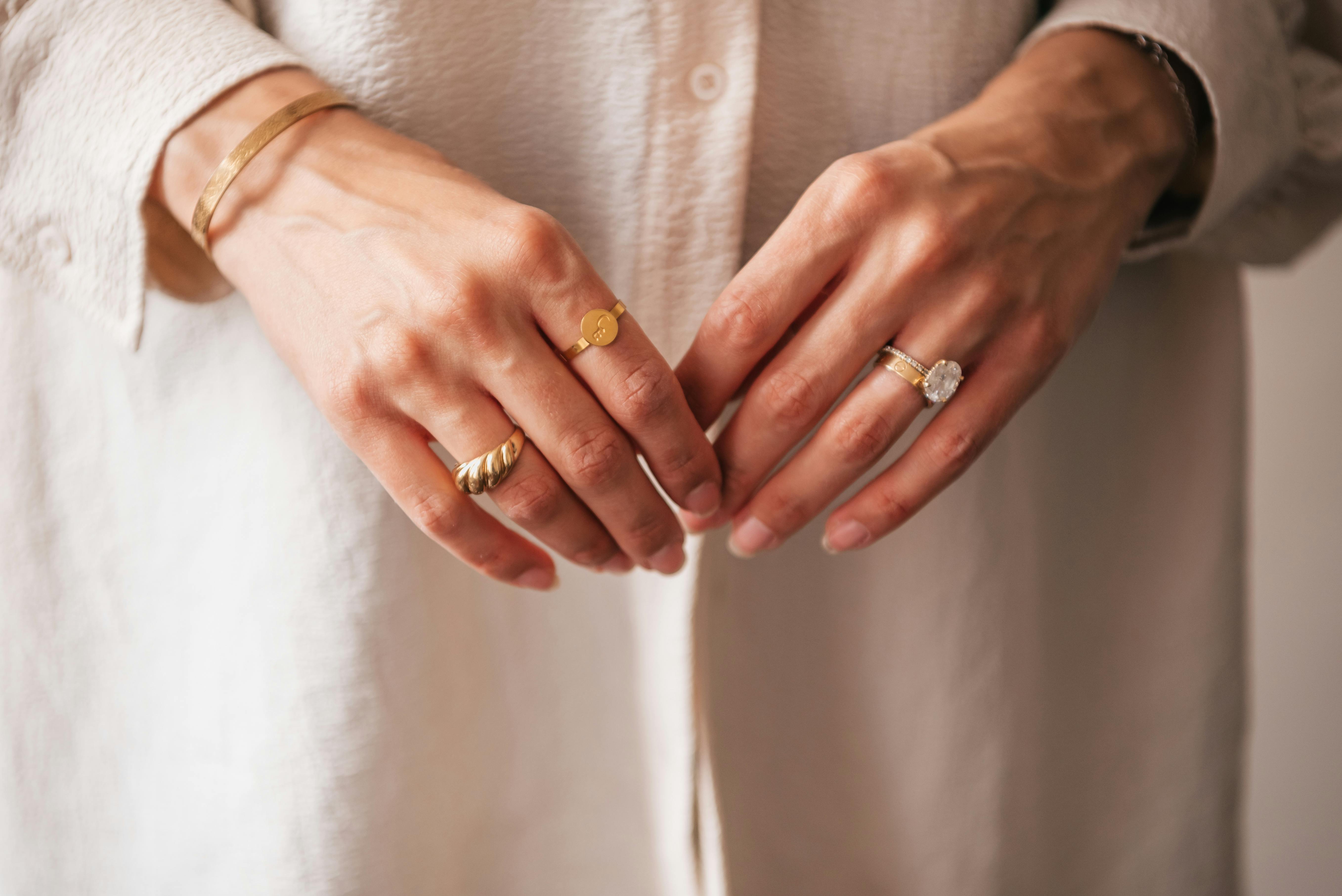 Is a Ring Size 8 Considered Large for a Woman - Blogs - Kiralala.com