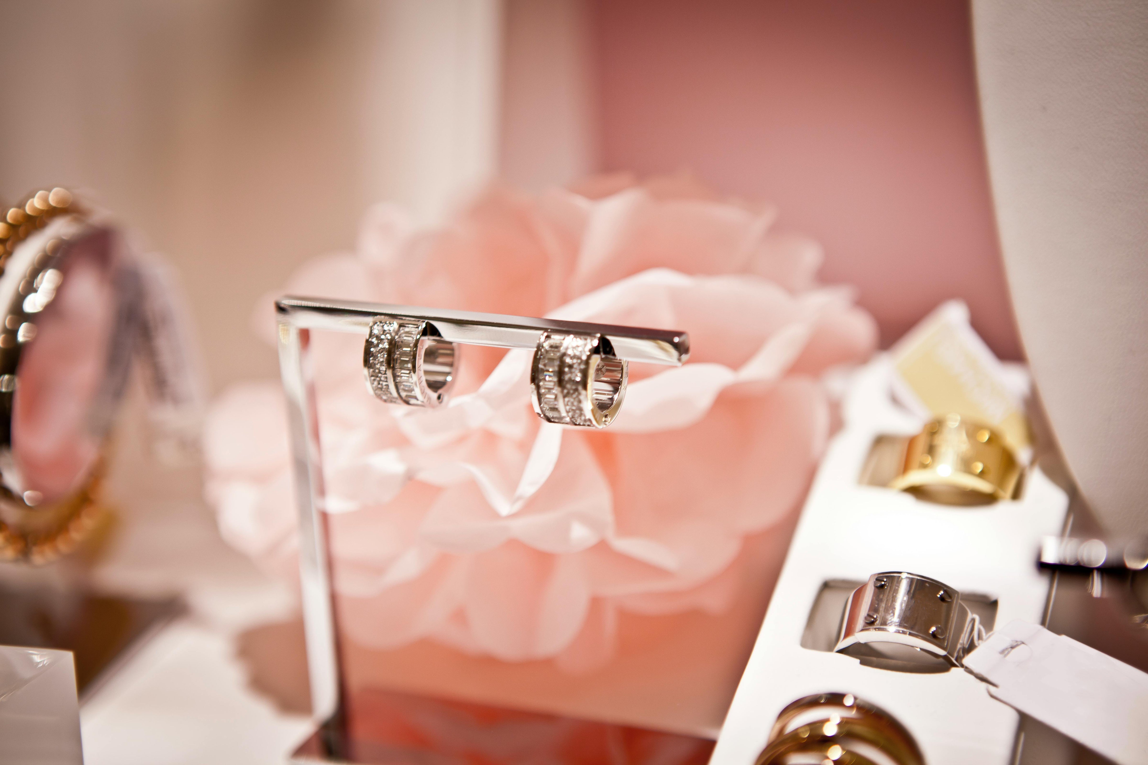 What Jewelry Do Girls Like More, Gold, Rose Gold or Silver?